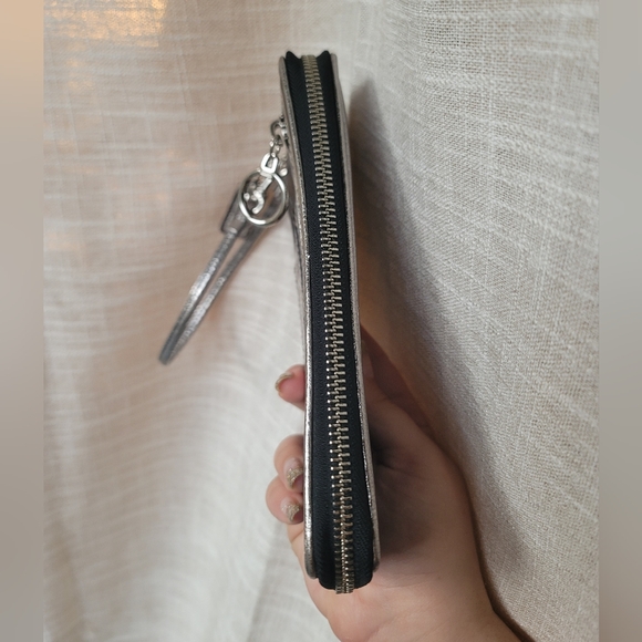 Coach Poppy Leather Rocker Slim Wallet EUC - Picture 9 of 14